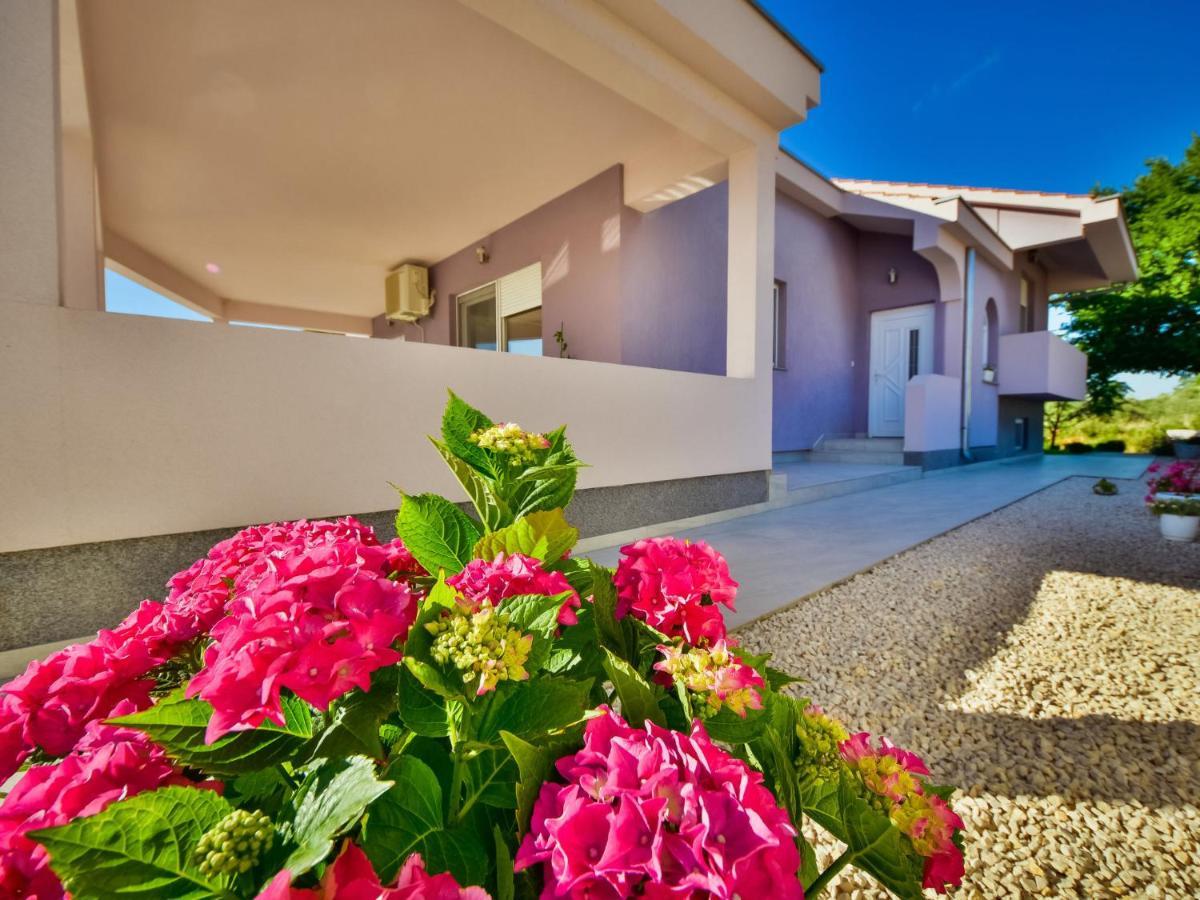 Holiday Home Anic By Interhome Smilcic Ngoại thất bức ảnh